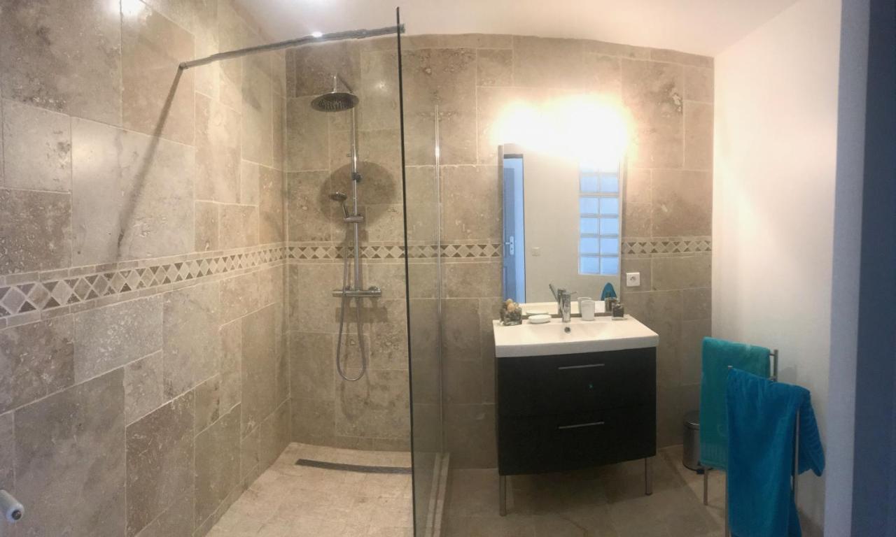 Chambres D Hotes De Charme Dans Mas La Souvine Du 17Eme, Chambres Climatisees Bédarrides Εξωτερικό φωτογραφία